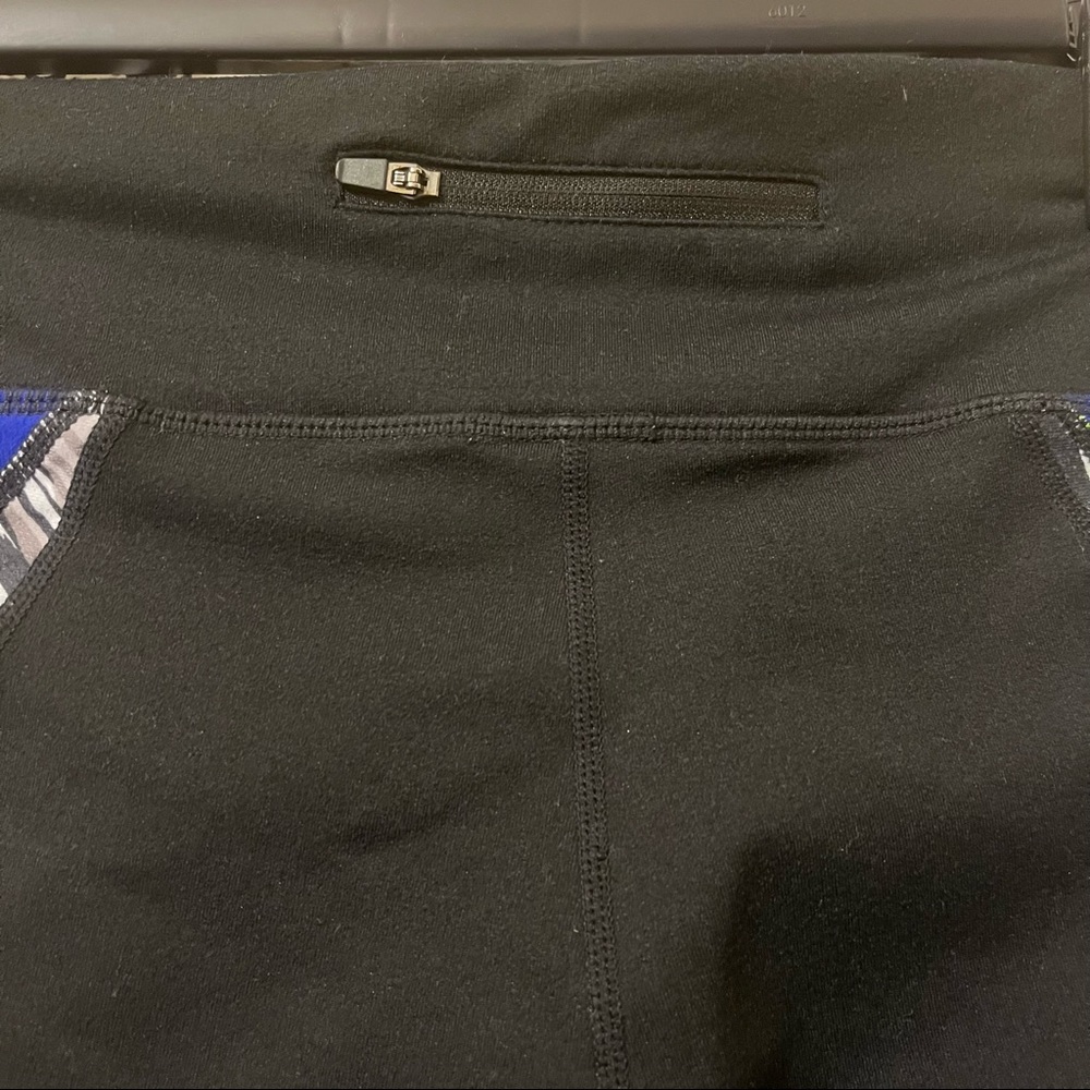 Fabletics Athletic Workout Back Pockets Capri Leggings - Picture 8 of 11